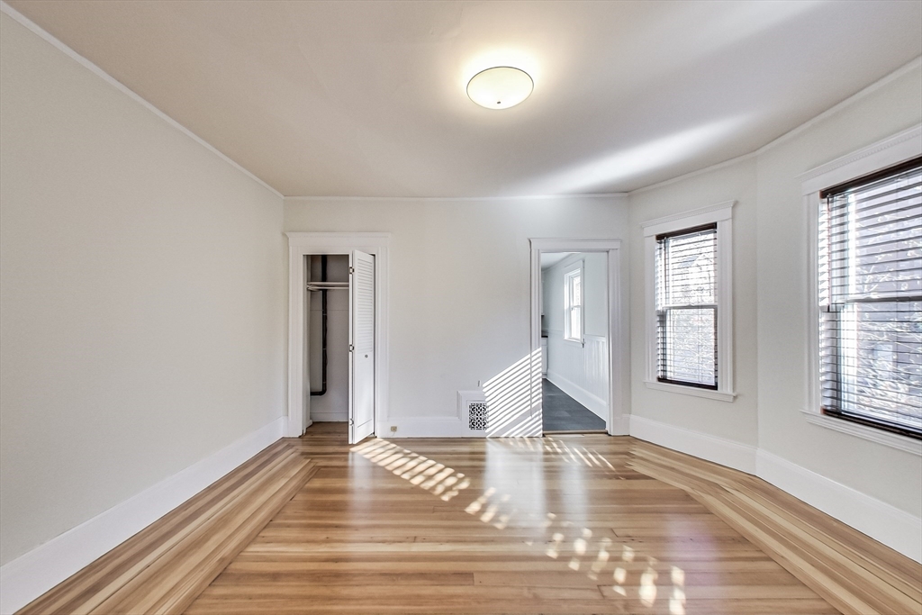 4 bed, 2 bath apartment for rent at 183 Powder House Blvd Unit 2, West Somerville — photo 4 of 38