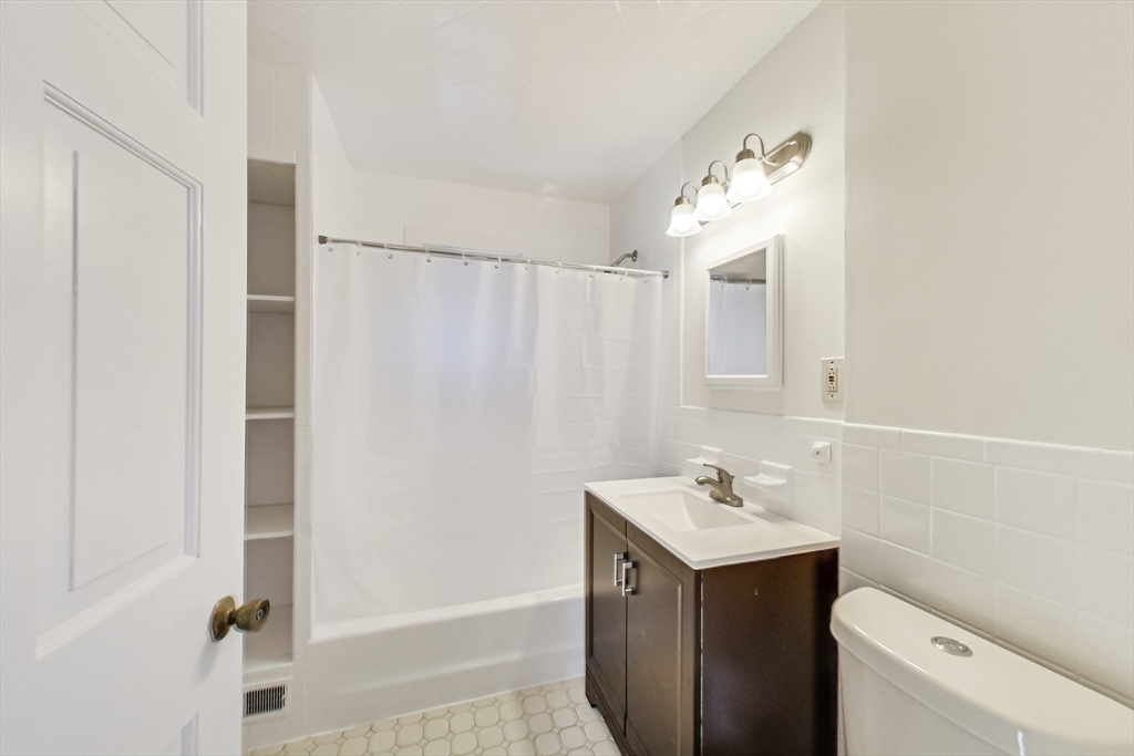 4 bed, 2 bath apartment for rent at 183 Powder House Blvd Unit 2, West Somerville — photo 17 of 38