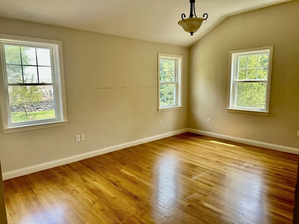 3 bed, 2 bath apartment for rent at 183 Summer St Unit 183, Watertown — photo 5 of 12