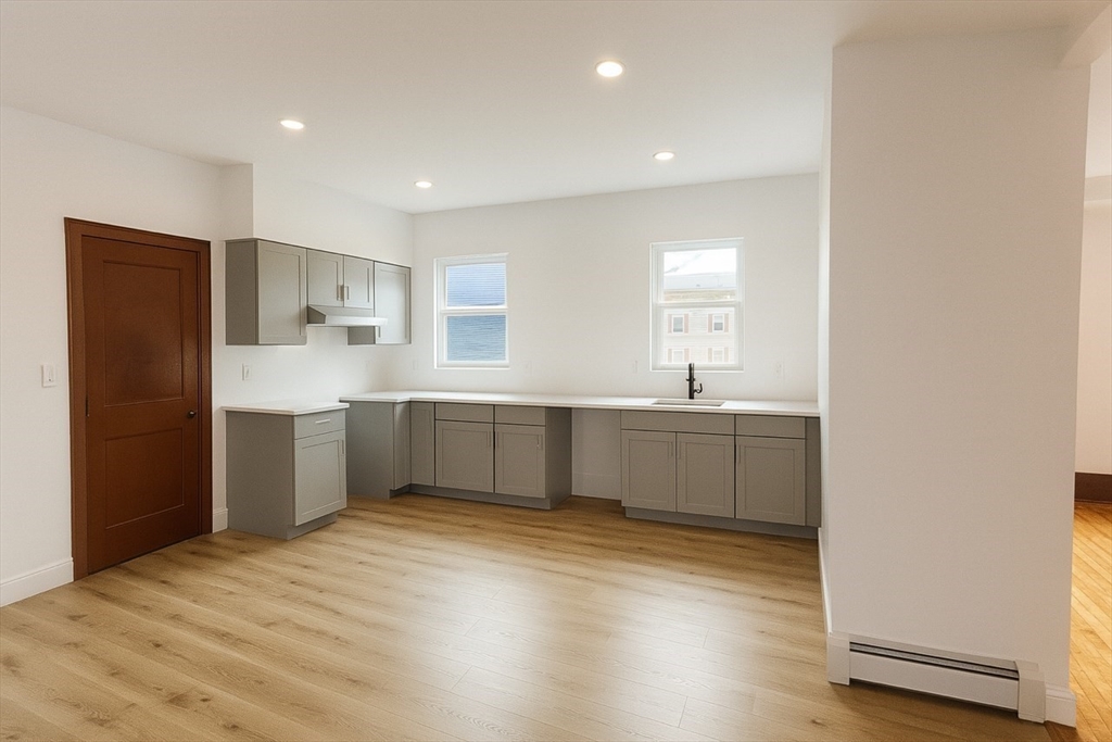 3 bed, 1 bath apartment for rent at 183 Vernon St Unit 1, Worcester