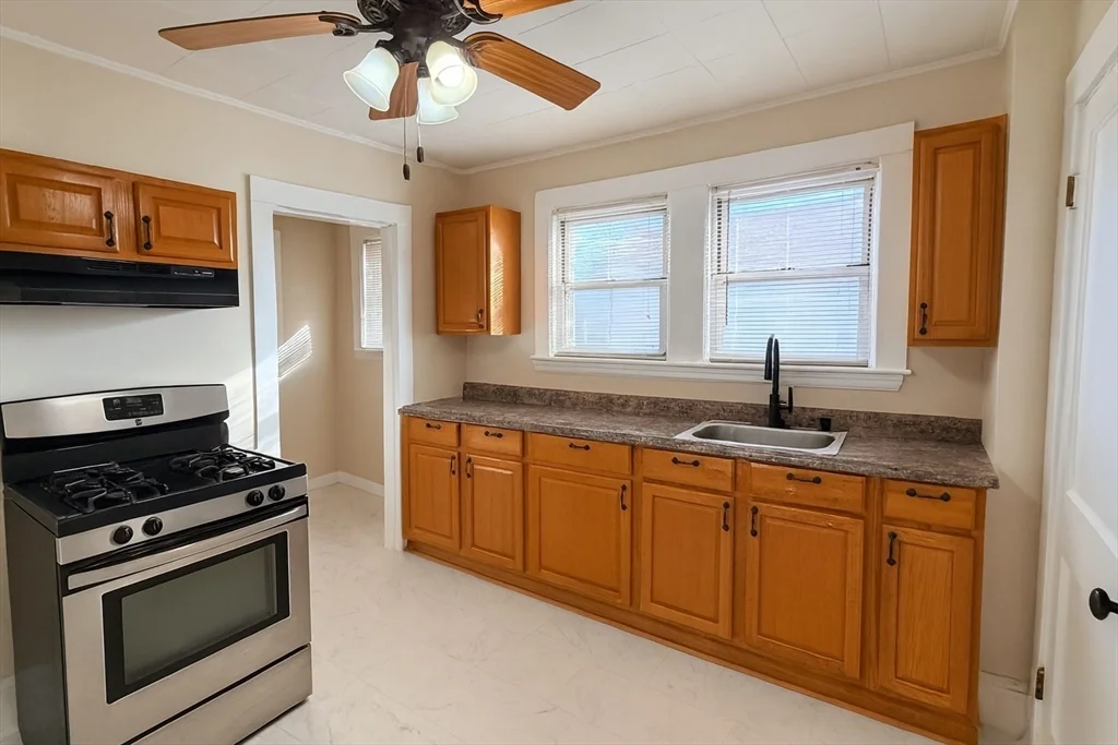 2 bed, 1 bath apartment for rent at 183 Willis Ave Unit 2, Medford — photo 1 of 10