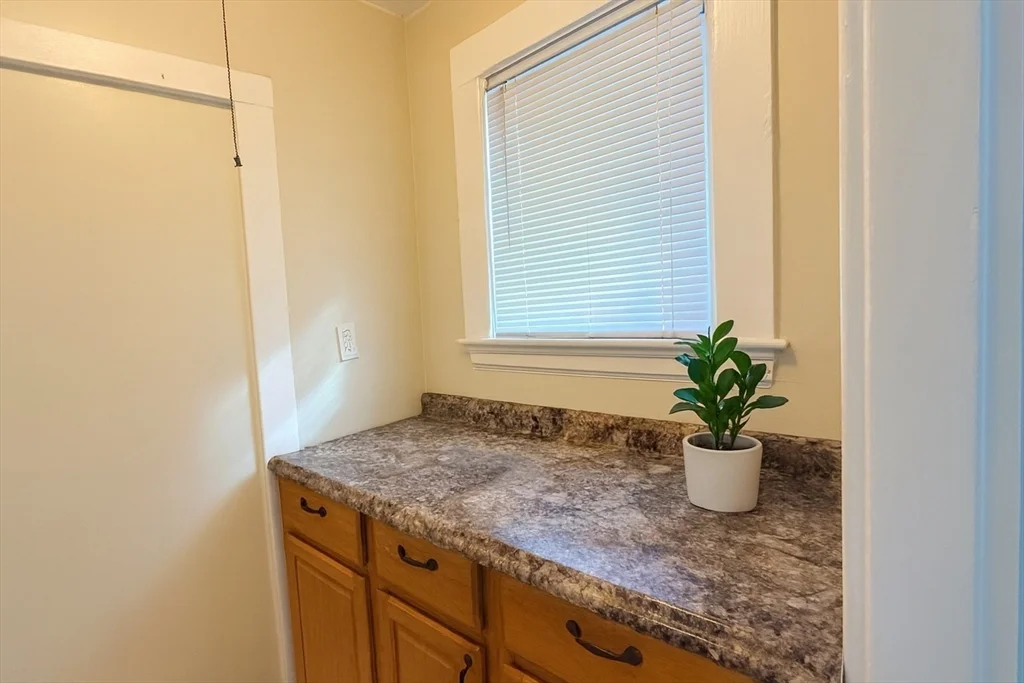 2 bed, 1 bath apartment for rent at 183 Willis Ave Unit 2, Medford — photo 2 of 10
