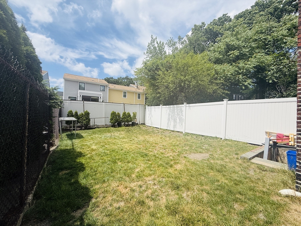 2 bed, 1 bath apartment for rent at 183 Windsor St Unit 1, The Port — photo 12 of 14
