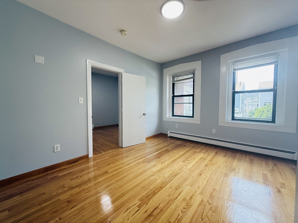 2 bed, 1 bath apartment for rent at 183 Windsor St Unit 1, The Port — photo 9 of 14