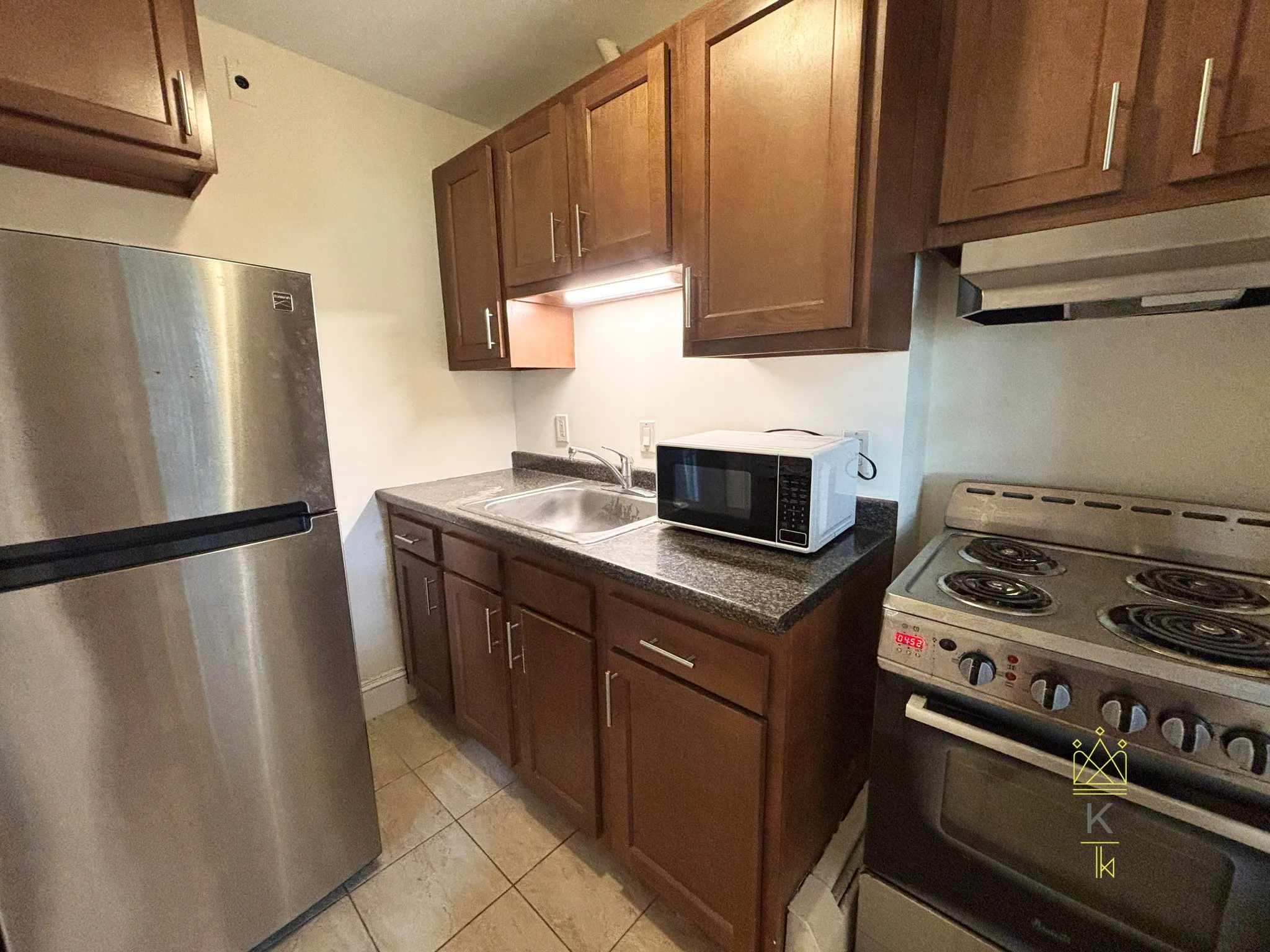 Studio bed, 1 bath apartment for rent at 183 Winthrop Rd Unit 03, Aspinwall Hill — photo 4 of 6