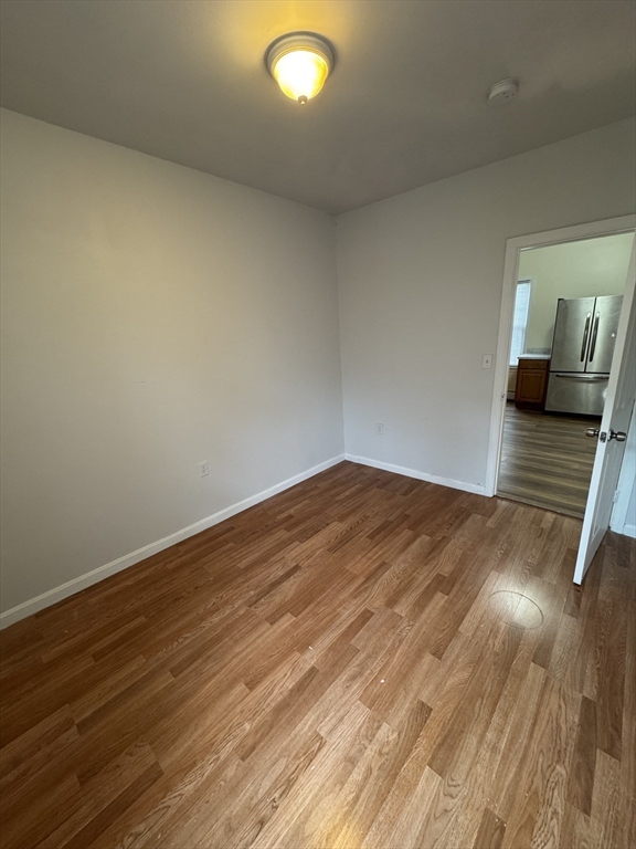3 bed, 1 bath apartment for rent at 184 Austin St Unit 2, West — photo 7 of 8