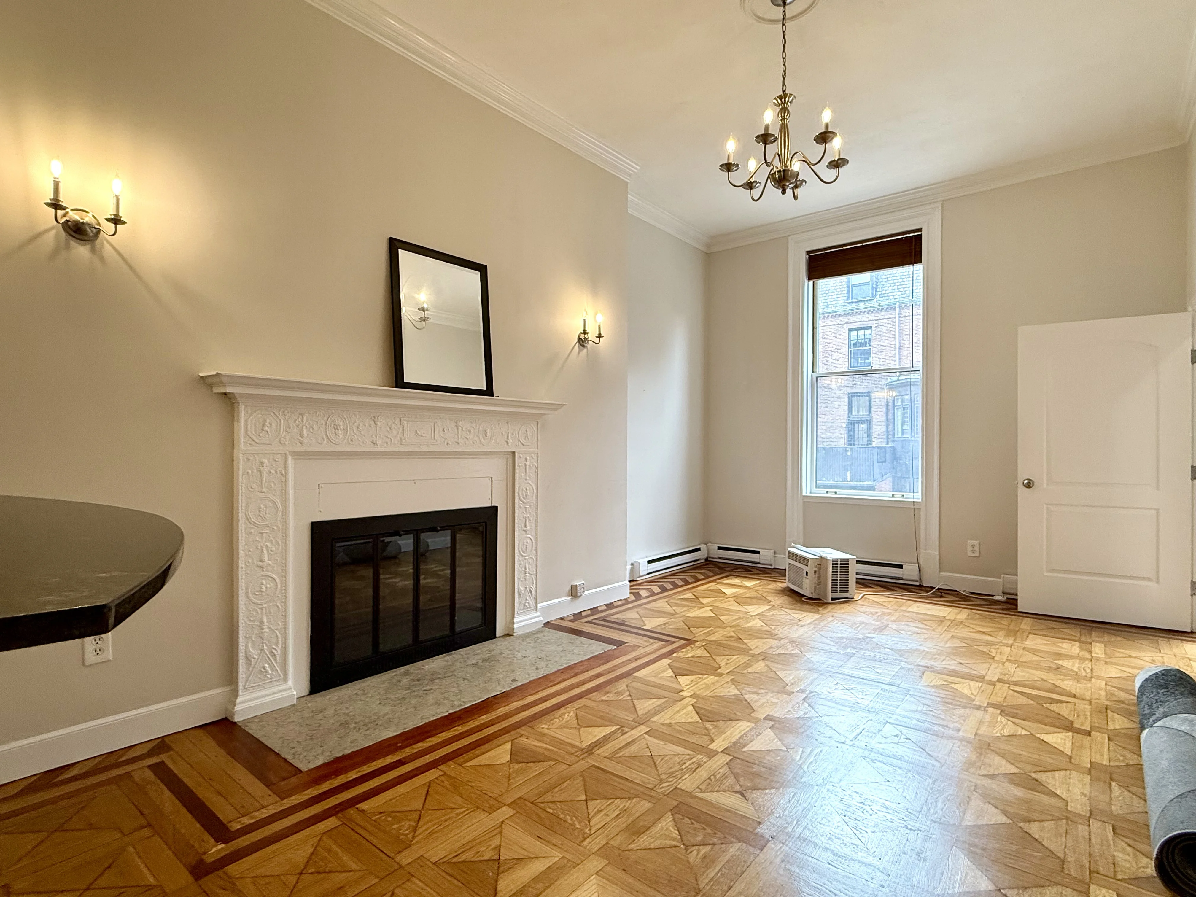 1 bed, 1 bath apartment for rent at 184 Beacon St Unit 2R, Back Bay