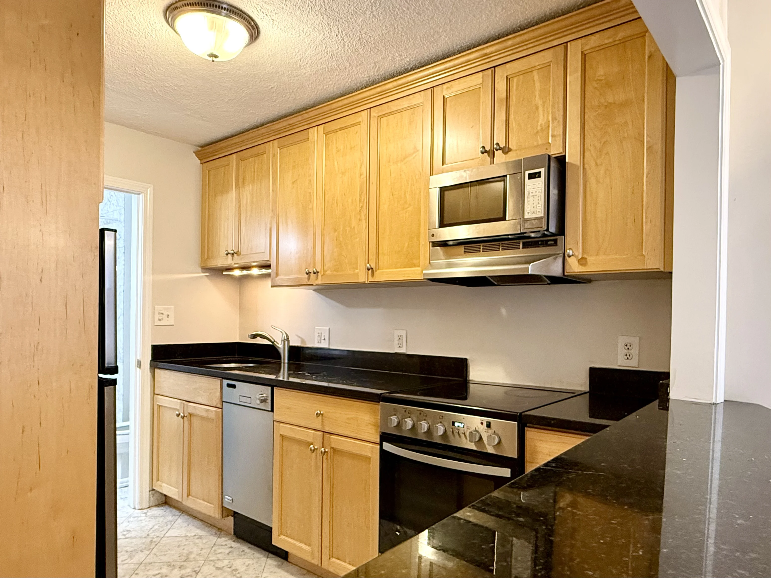 1 bed, 1 bath apartment for rent at 184 Beacon St Unit 2R, Back Bay — photo 4 of 11