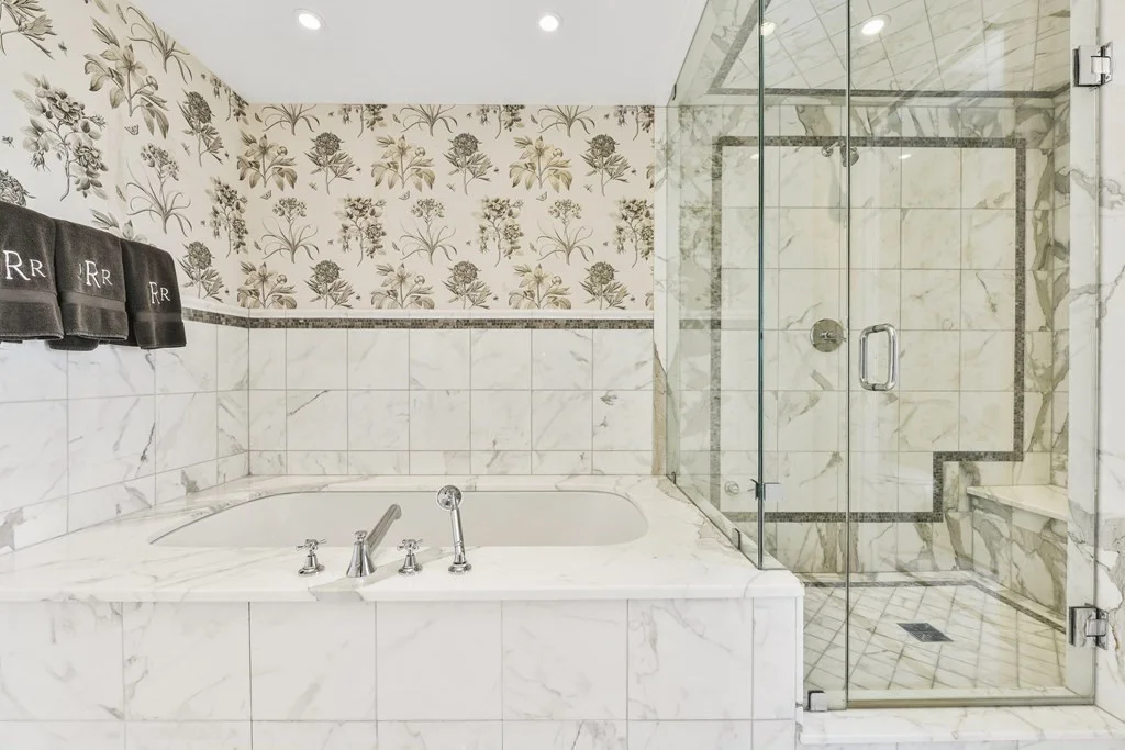 3 bed, 2 bath apartment for rent at 184 Beacon Unit Penthouse, Back Bay — photo 11 of 23