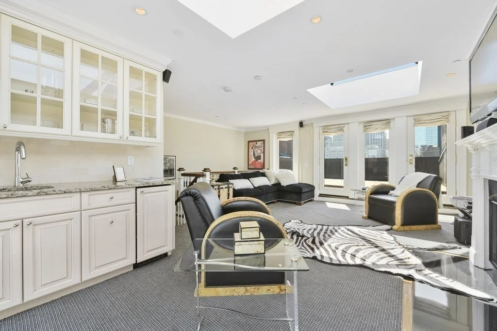 3 bed, 2 bath apartment for rent at 184 Beacon Unit Penthouse, Back Bay — photo 14 of 23