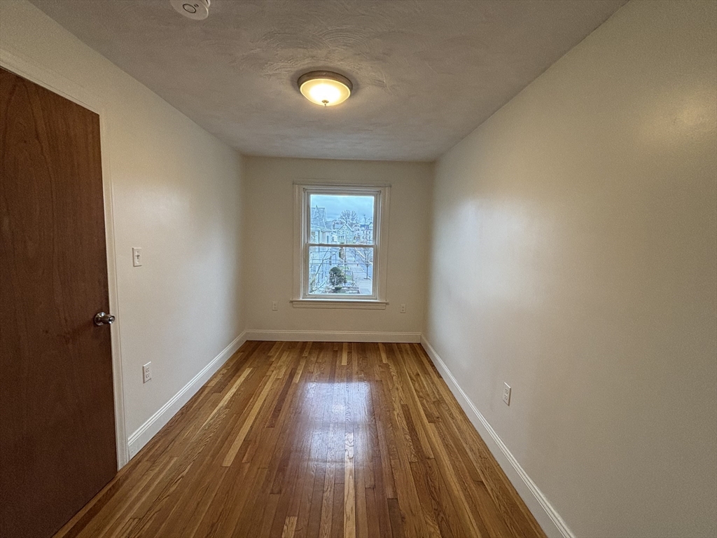 2 bed, 1 bath apartment for rent at 184 Bucknam Unit 2, Everett — photo 10 of 14