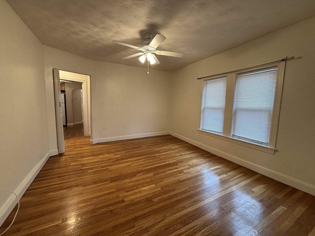 2 bed, 1 bath apartment for rent at 184 Bucknam Unit 2, Everett — photo 3 of 14