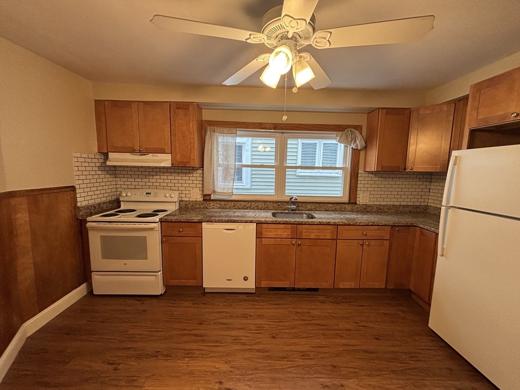 2 bed, 1 bath apartment for rent at 184 Bucknam Unit 2, Everett — photo 2 of 14