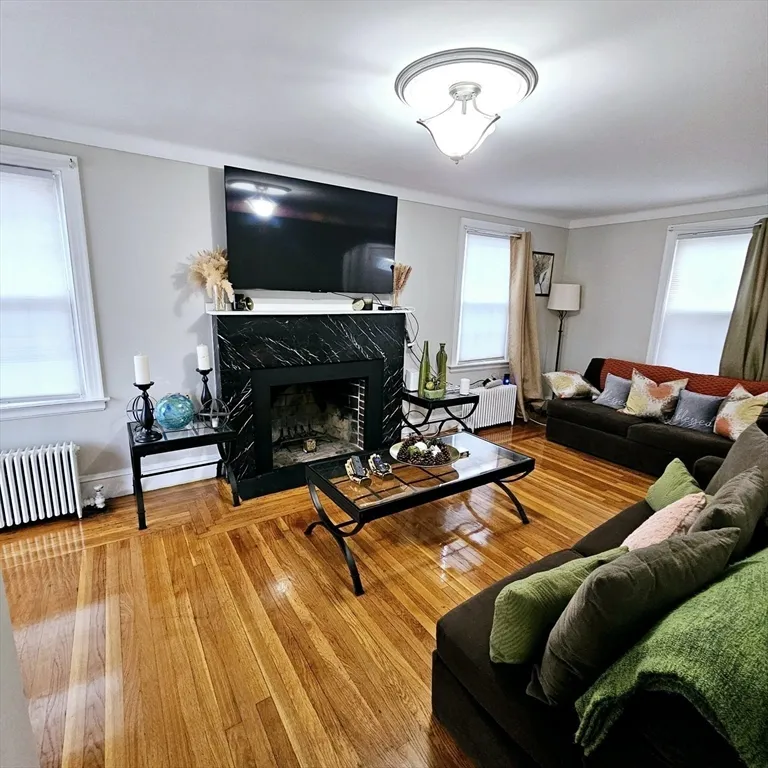 3 bed, 2 bath apartment for rent at 184 Canton St Unit 0, East Side — photo 8 of 20