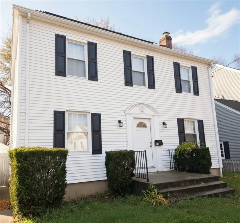 3 bed, 2 bath apartment for rent at 184 Canton St Unit 0, East Side — photo 1 of 20