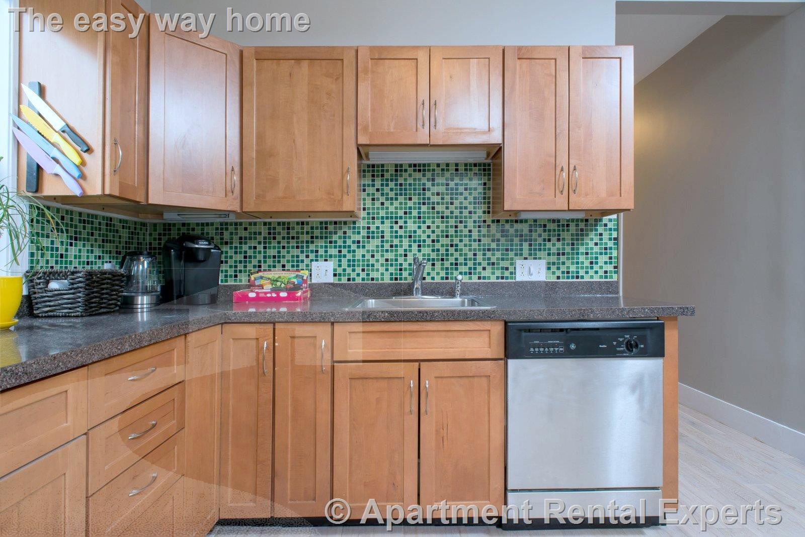 3 bed, 1 bath apartment for rent at 184 Green St Unit 2, Central Square — photo 10 of 33
