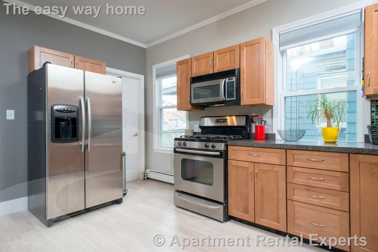 3 bed, 1 bath apartment for rent at 184 Green St Unit 2, Central Square — photo 9 of 33