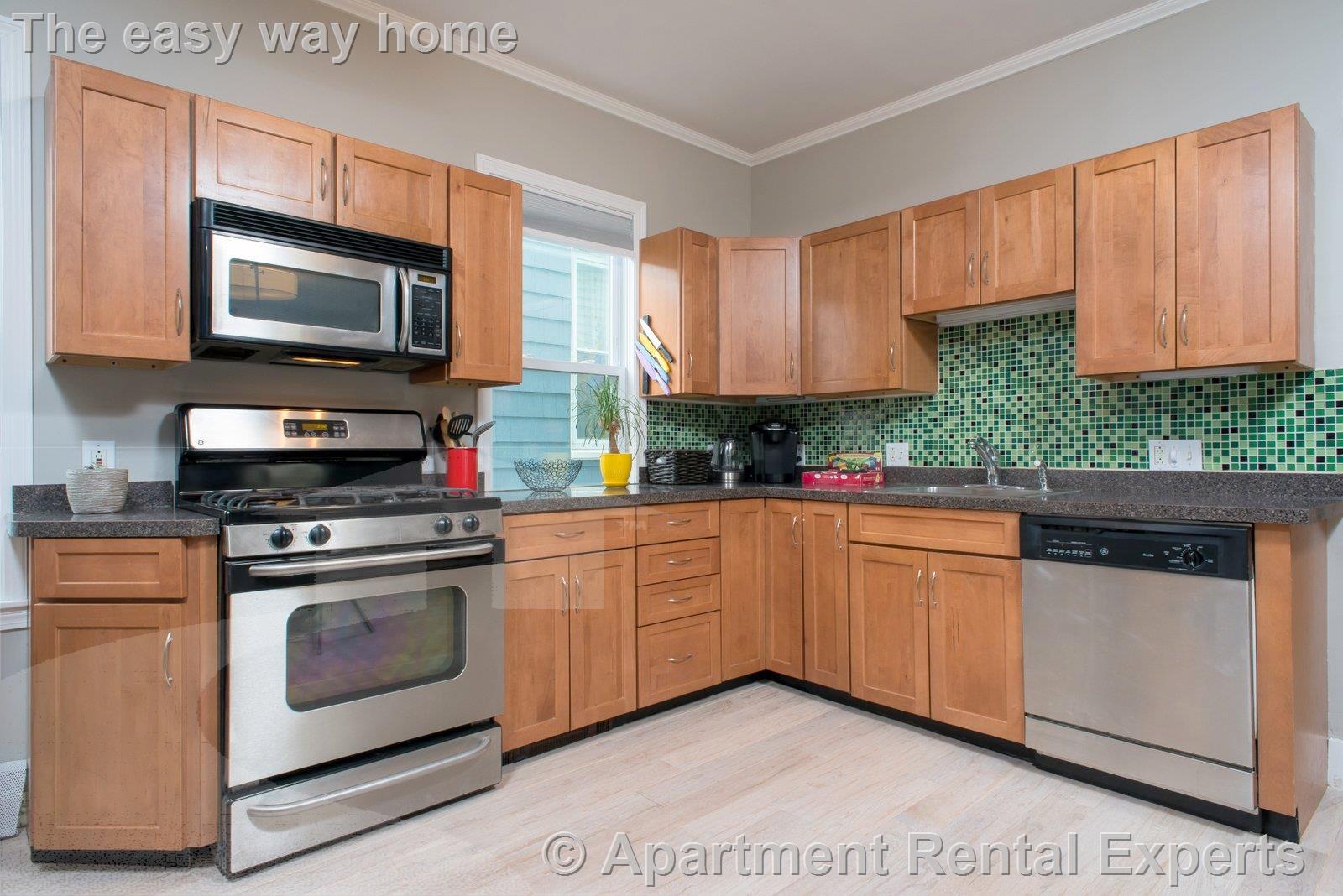 3 bed, 1 bath apartment for rent at 184 Green St Unit 2, Central Square — photo 8 of 33