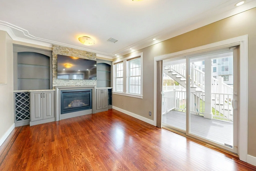 2 bed, 2 bath apartment for rent at 184 K St Unit 1, South Boston — photo 3 of 10