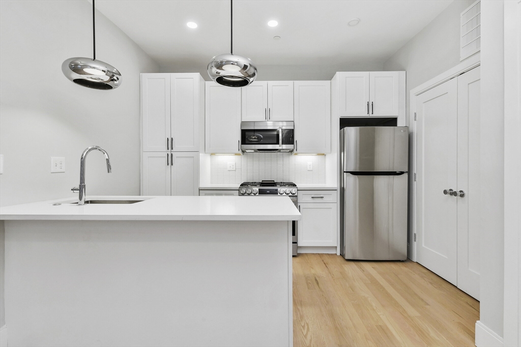2 bed, 2 bath apartment for rent at 184 Paris St Unit 2, East Boston — photo 3 of 10