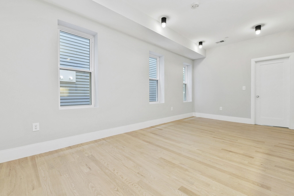 2 bed, 2 bath apartment for rent at 184 Paris St Unit 2, East Boston — photo 4 of 10