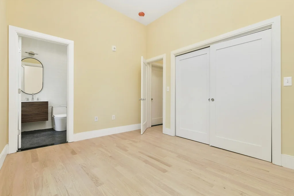 3 bed, 2 bath apartment for rent at 184 Paris Unit 3, East Boston — photo 4 of 16