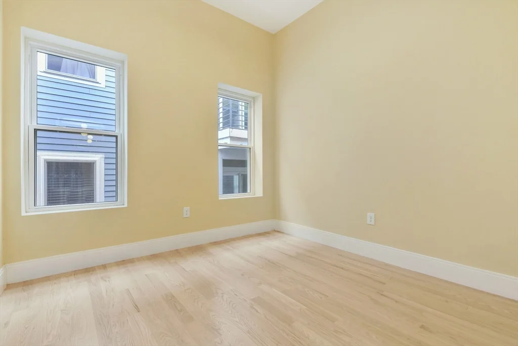 3 bed, 2 bath apartment for rent at 184 Paris Unit 3, East Boston — photo 8 of 16