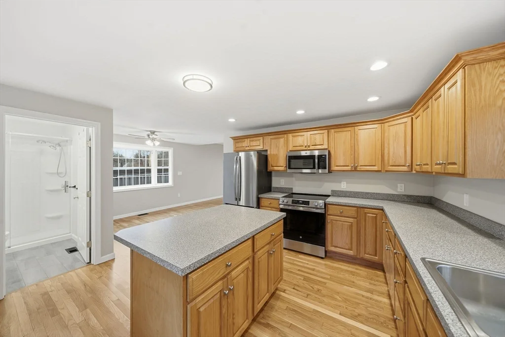 2 bed, 1 bath apartment for rent at 184 Park St, North Reading — photo 8 of 25