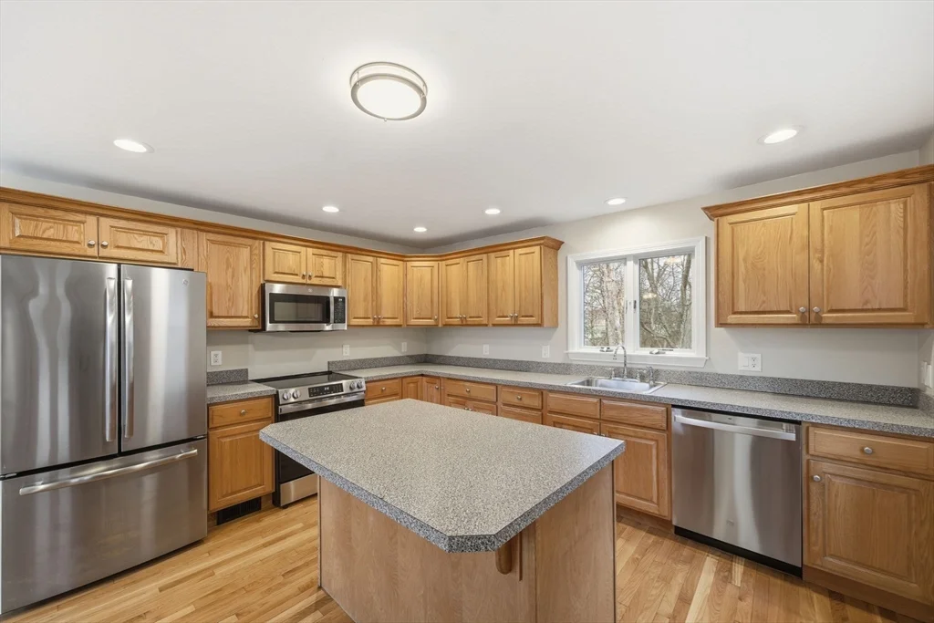 2 bed, 1 bath apartment for rent at 184 Park St, North Reading — photo 10 of 25