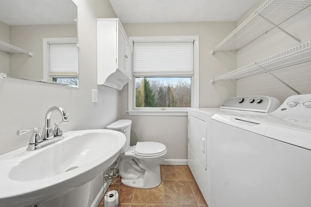 2 bed, 1 bath apartment for rent at 184 Park St, North Reading — photo 17 of 25