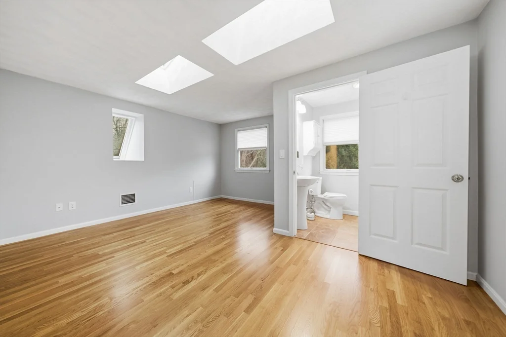 2 bed, 1 bath apartment for rent at 184 Park St, North Reading — photo 15 of 25