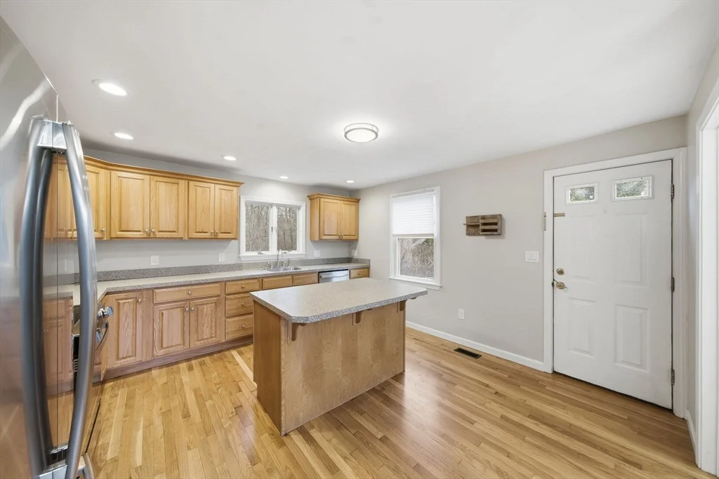 2 bed, 1 bath apartment for rent at 184 Park St, North Reading — photo 9 of 25