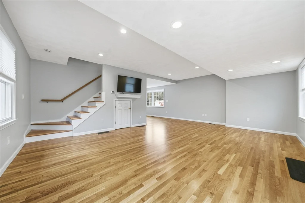 2 bed, 1 bath apartment for rent at 184 Park St, North Reading — photo 4 of 25