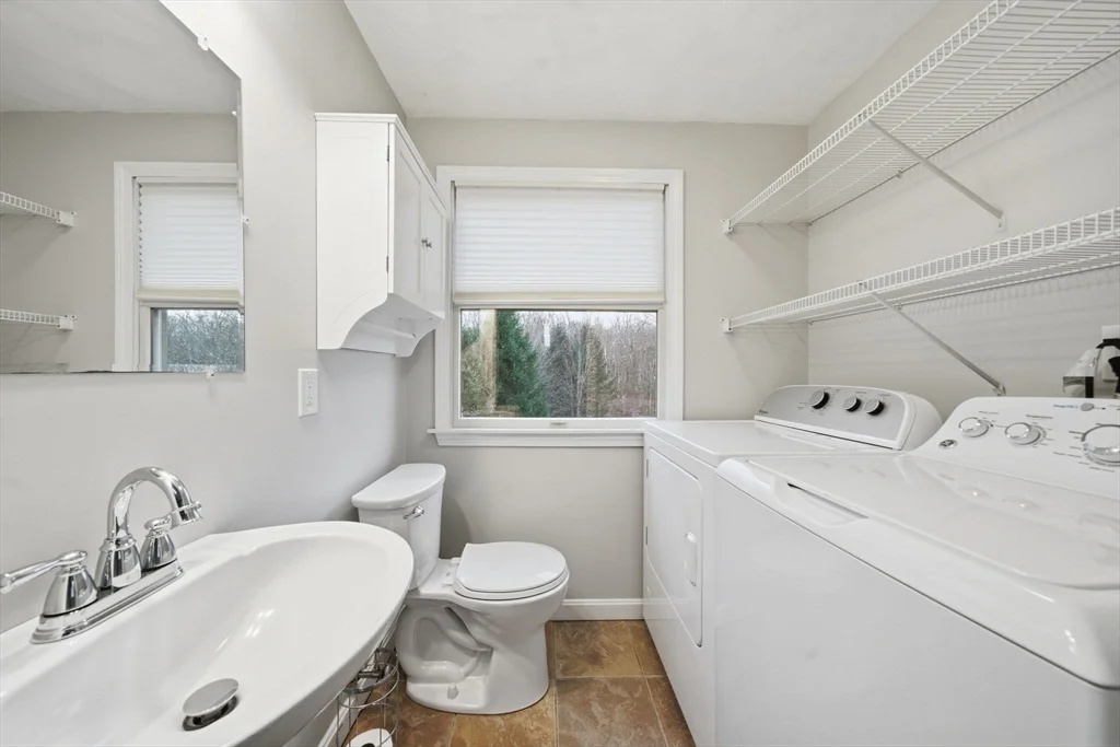 2 bed, 1 bath apartment for rent at 184 Park St, North Reading — photo 16 of 25