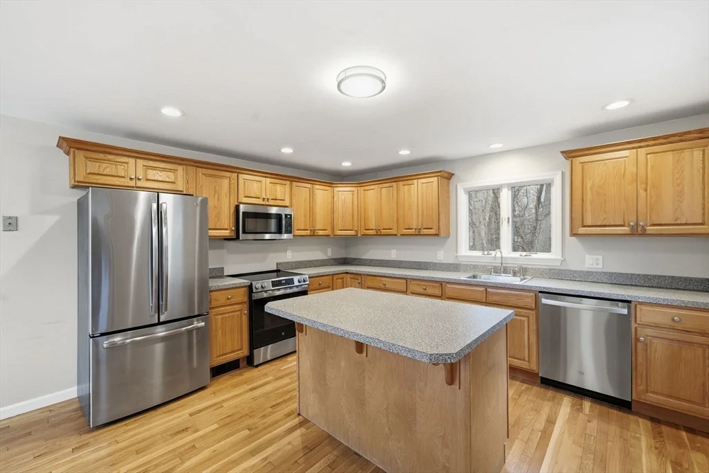 2 bed, 1 bath apartment for rent at 184 Park St, North Reading — photo 7 of 25