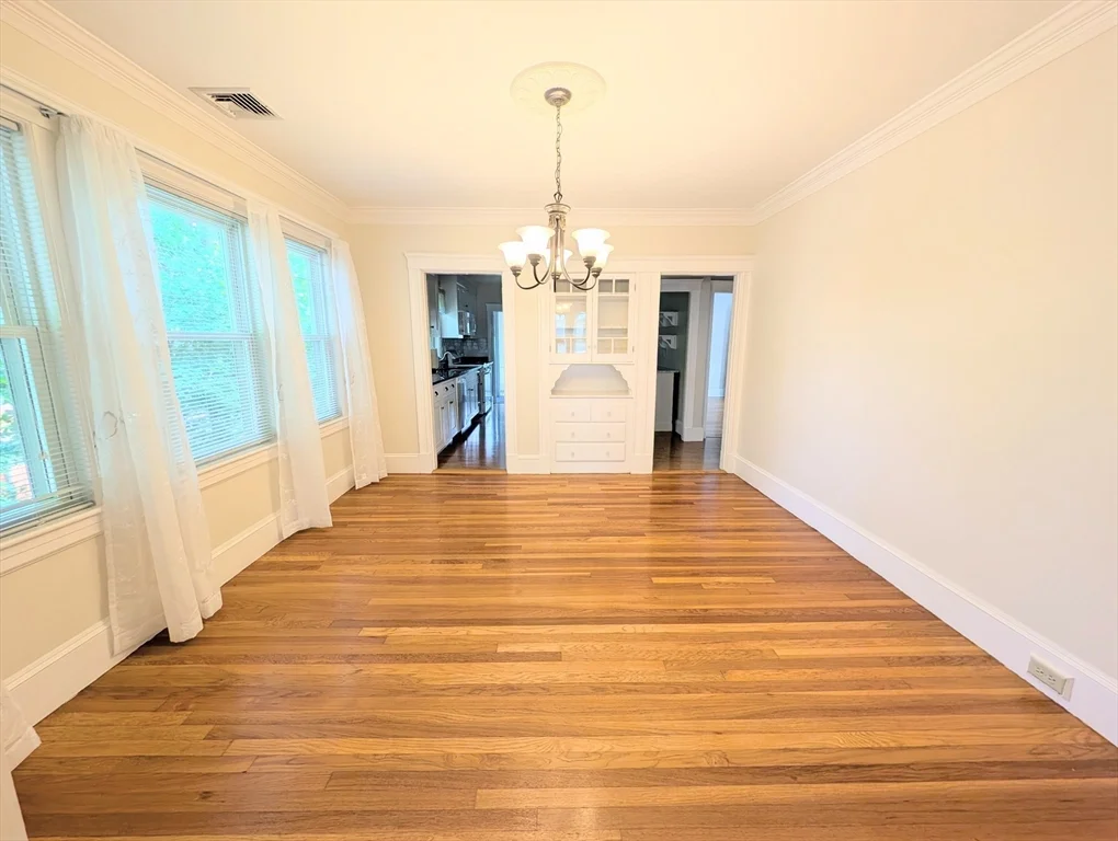 3 bed, 1 bath apartment for rent at 184 Parmenter Rd Unit 2, West Newton — photo 4 of 20