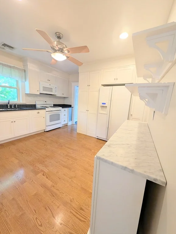 3 bed, 1 bath apartment for rent at 184 Parmenter Rd Unit 2, West Newton — photo 7 of 20