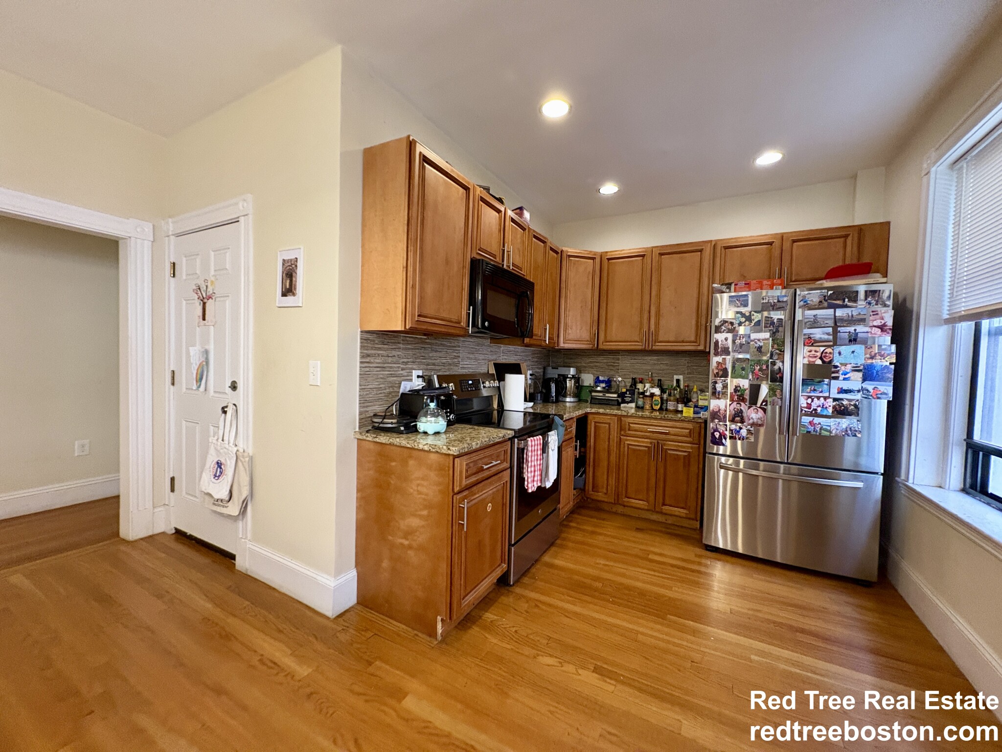 4 bed, 3 bath apartment for rent at 184 Saint Paul St Unit 1, Coolidge Corner — photo 3 of 30