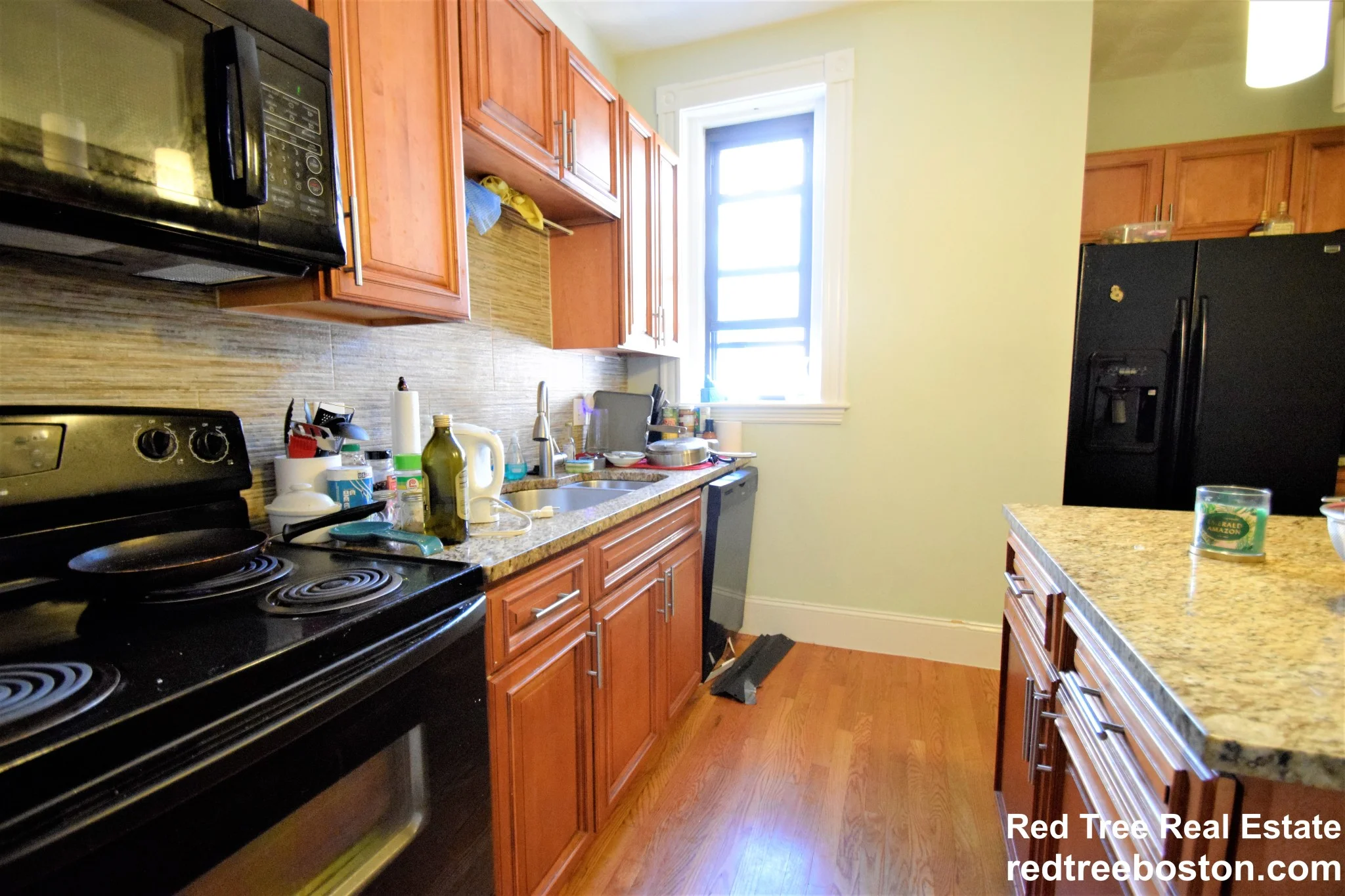 5 bed, 2 bath apartment for rent at 184 Saint Paul St Unit 3, Brookline — photo 5 of 18