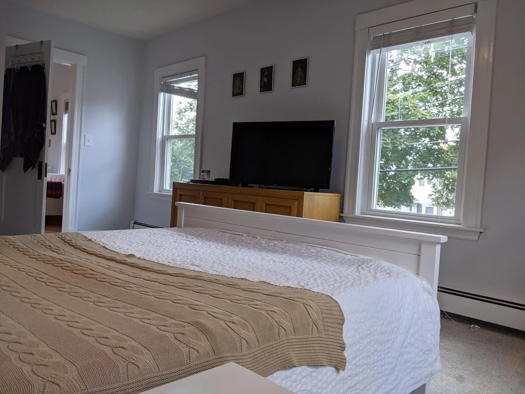 2 bed, 1 bath apartment for rent at 184 White St Unit 2, Belmont — photo 13 of 29
