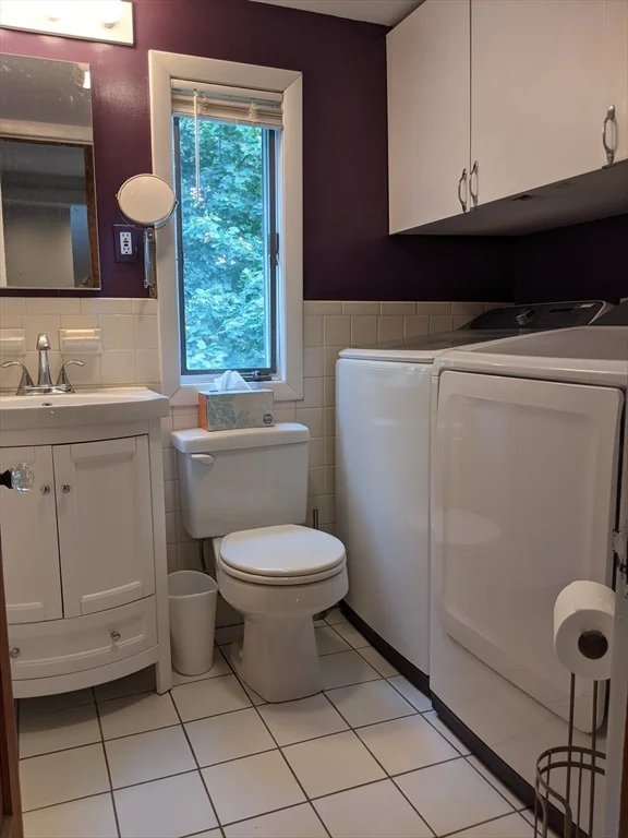 2 bed, 1 bath apartment for rent at 184 White St Unit 2, Belmont — photo 19 of 29