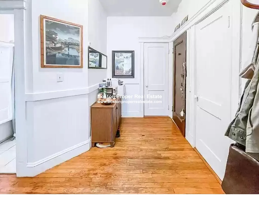 1 bed, 1 bath apartment for rent at 1840 Commonwealth Ave Unit 17, Brighton — photo 2 of 9