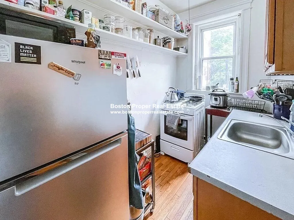 1 bed, 1 bath apartment for rent at 1840 Commonwealth Ave Unit 17, Brighton — photo 7 of 9