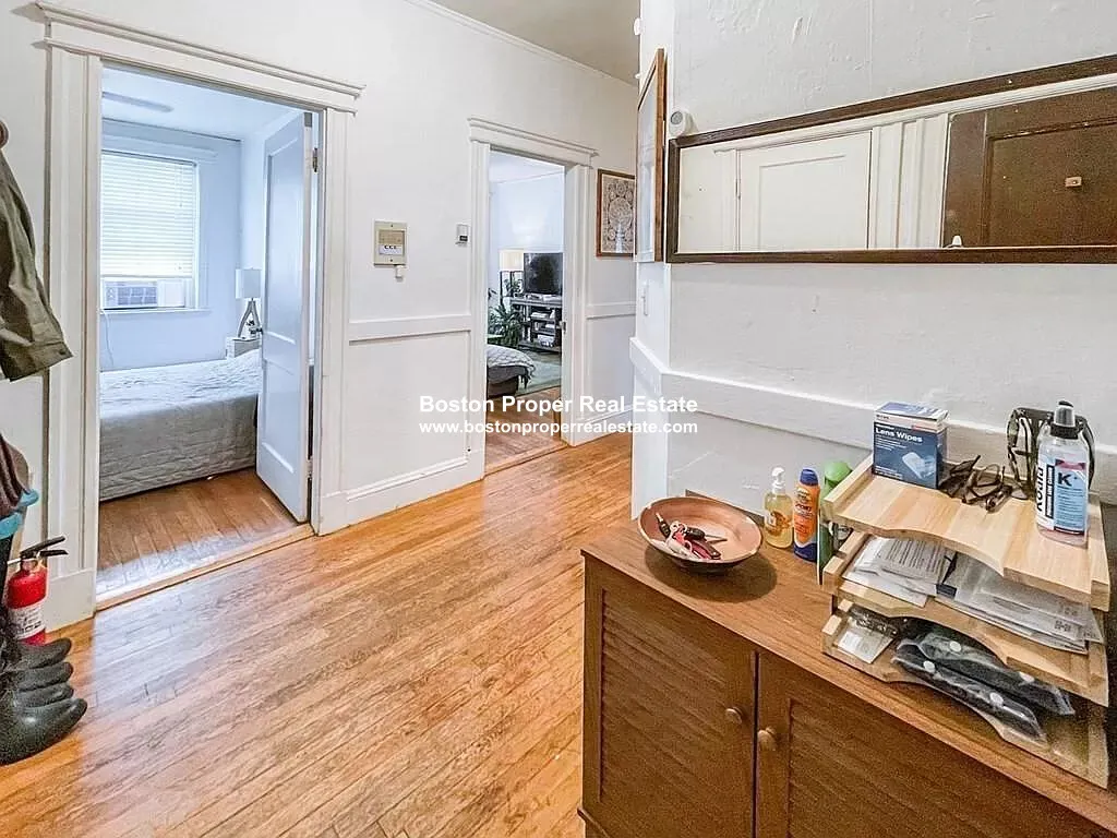 1 bed, 1 bath apartment for rent at 1840 Commonwealth Ave Unit 17, Brighton — photo 5 of 9