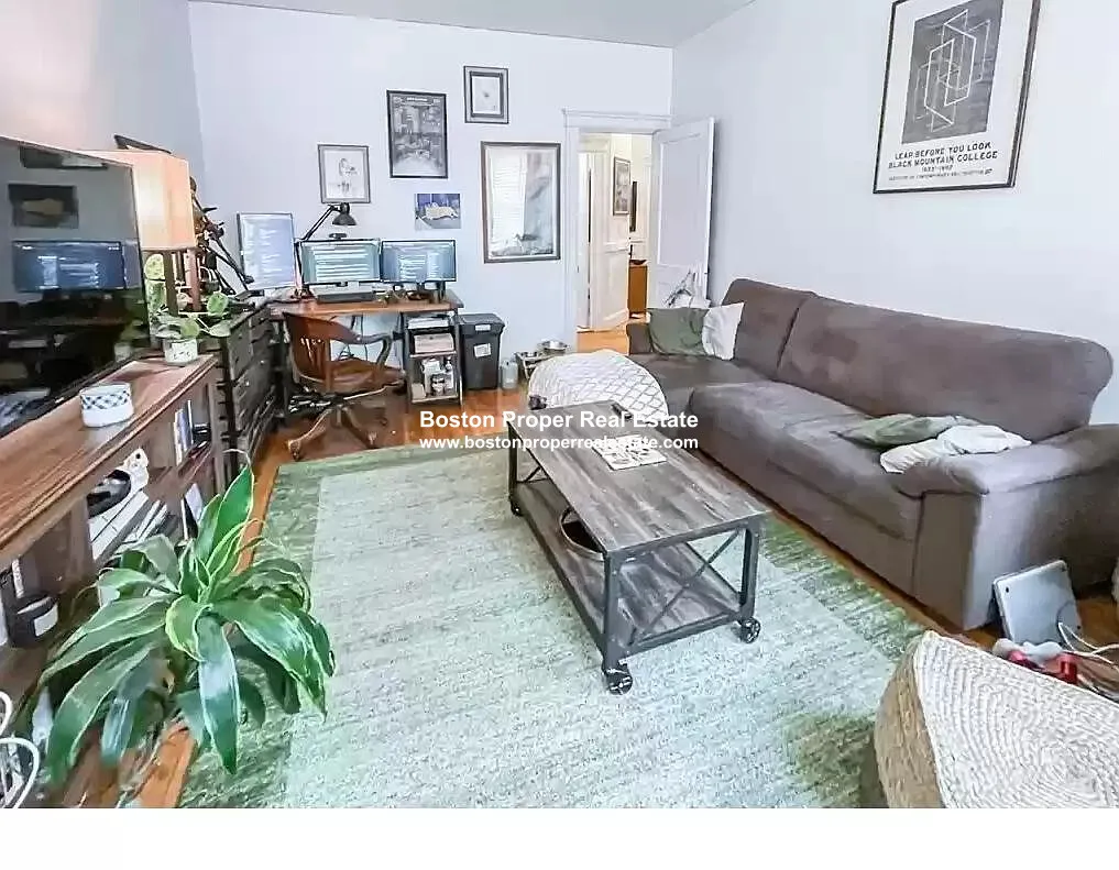 1 bed, 1 bath apartment for rent at 1840 Commonwealth Ave Unit 17, Brighton — photo 3 of 9