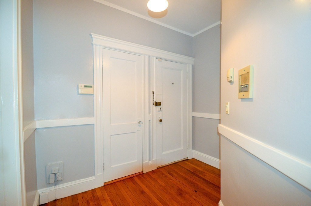 1 bed, 1 bath apartment for rent at 1840 Commonwealth Ave Unit 6, Brighton — photo 5 of 8