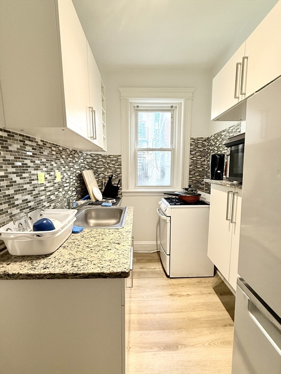 1 bed, 1 bath apartment for rent at 1840 Commonwealth Ave Unit 6, Brighton — photo 7 of 8