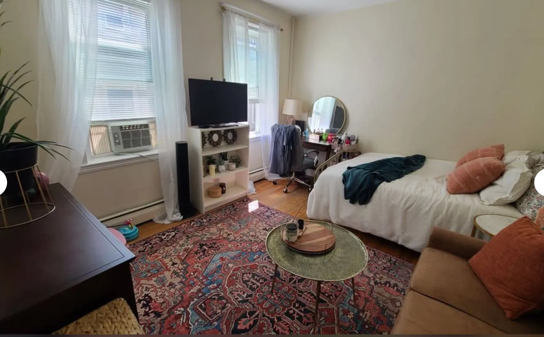 Studio bed, 1 bath apartment for rent at 1840 Commonwealth Ave Unit 8, Brighton — photo 2 of 7