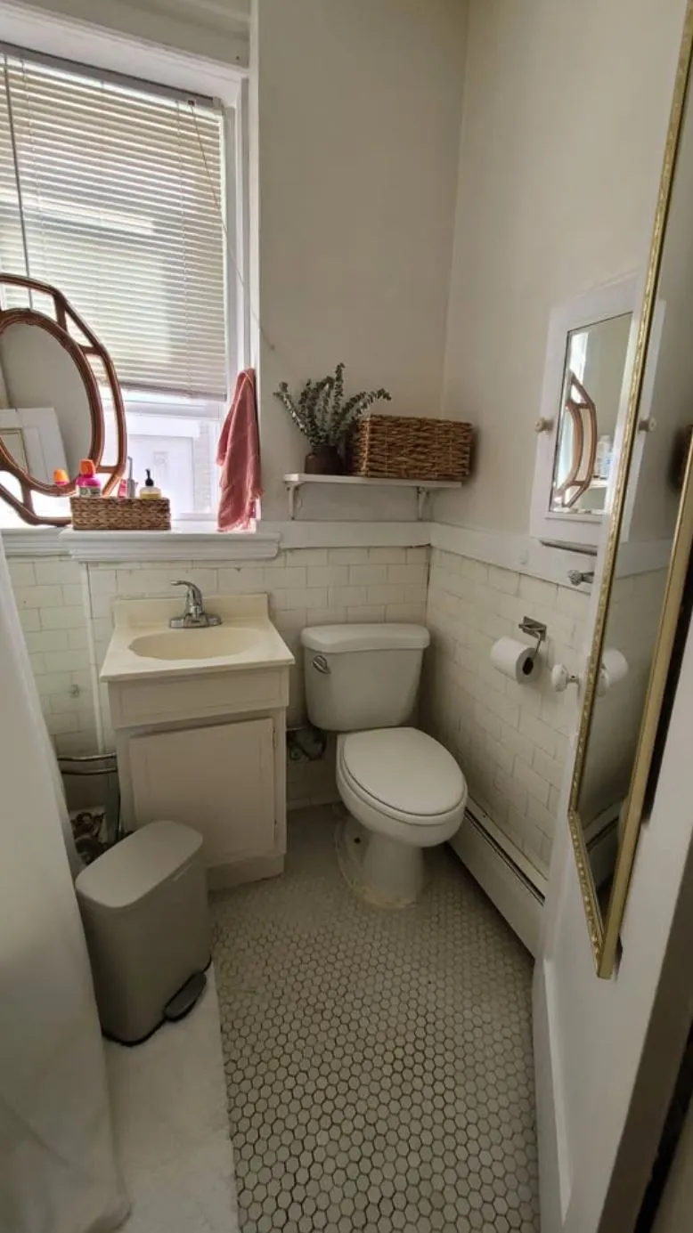 Studio bed, 1 bath apartment for rent at 1840 Commonwealth Ave Unit 8, Brighton — photo 5 of 7