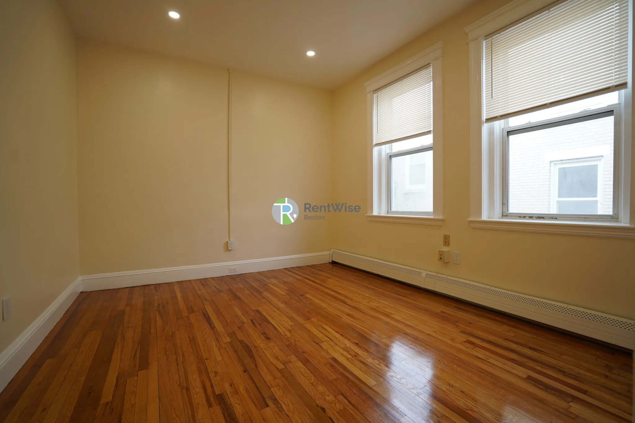 Studio bed, 1 bath apartment for rent at 1842 Commonwealth Ave Unit 18, Brighton — photo 4 of 14